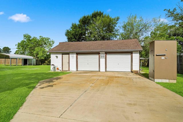 2608 Lazy Bend Street, Pearland, TX 77581