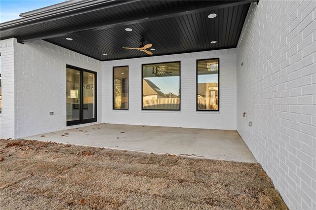 4413 S 88th Street, Bentonville, AR 72713