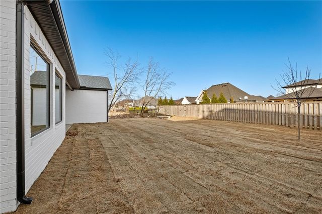 4413 S 88th Street, Bentonville, AR 72713