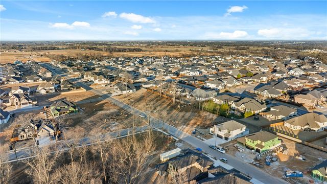 4413 S 88th Street, Bentonville, AR 72713