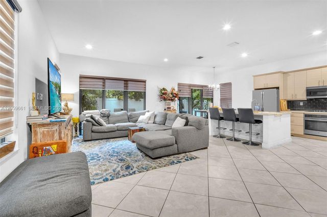 3575 W 97th Street, Hialeah, FL 33018