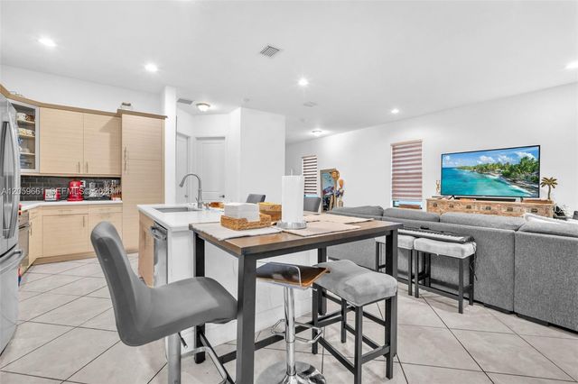 3575 W 97th Street, Hialeah, FL 33018
