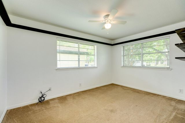 108 Avenue E, Brazoria, TX 77422