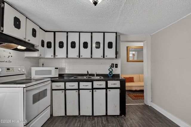 109 E South Street, Kinston, NC 28501