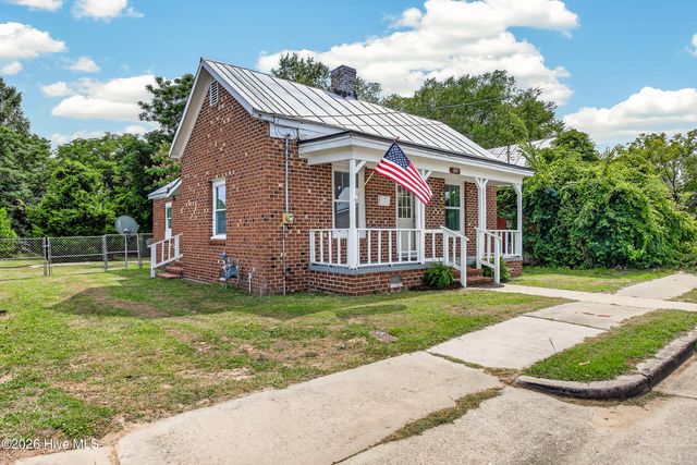 109 E South Street, Kinston, NC 28501