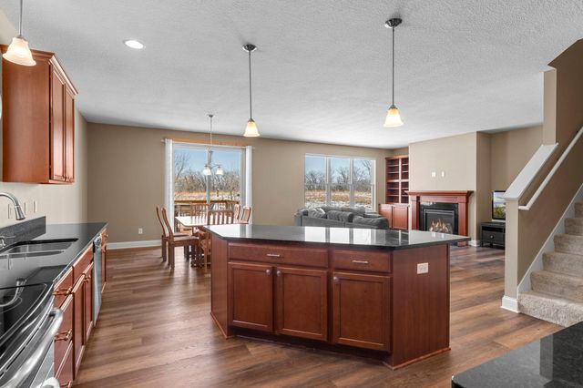 982 Inspiration Parkway N, Bayport, MN 55003