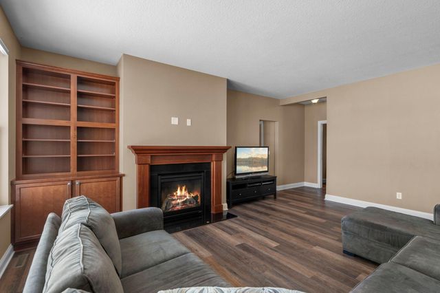 982 Inspiration Parkway N, Bayport, MN 55003