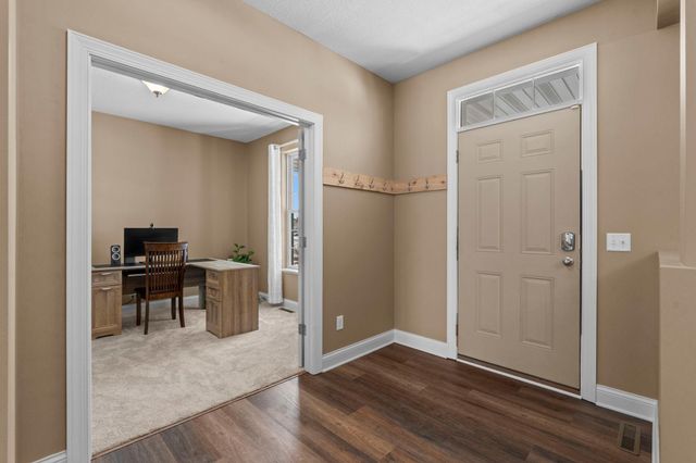 982 Inspiration Parkway N, Bayport, MN 55003