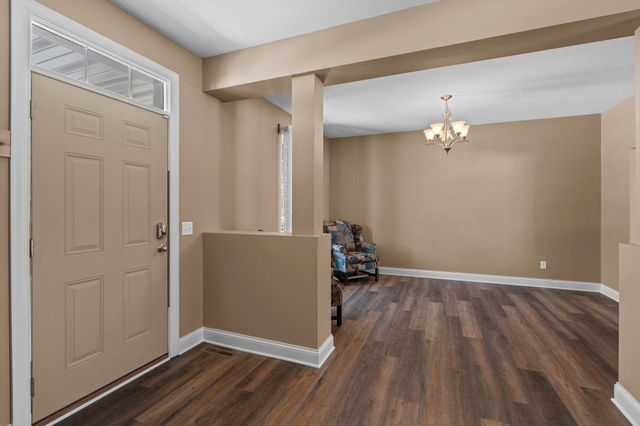 982 Inspiration Parkway N, Bayport, MN 55003