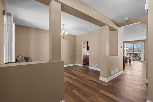 982 Inspiration Parkway N, Bayport, MN 55003