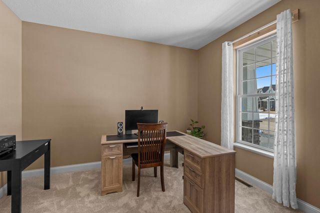 982 Inspiration Parkway N, Bayport, MN 55003