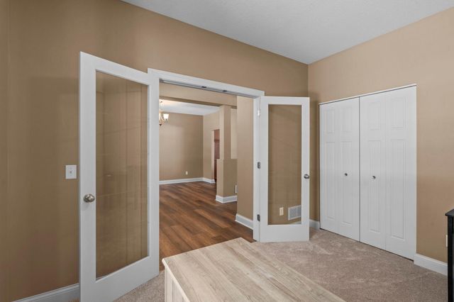 982 Inspiration Parkway N, Bayport, MN 55003