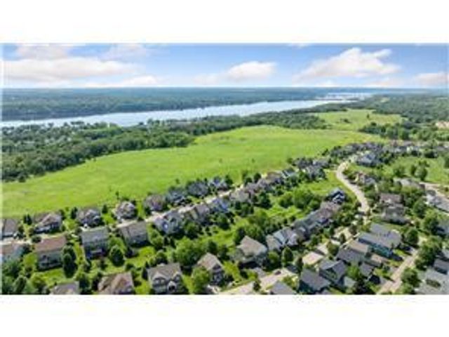 982 Inspiration Parkway N, Bayport, MN 55003