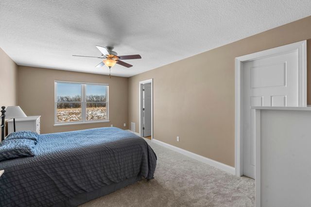 982 Inspiration Parkway N, Bayport, MN 55003