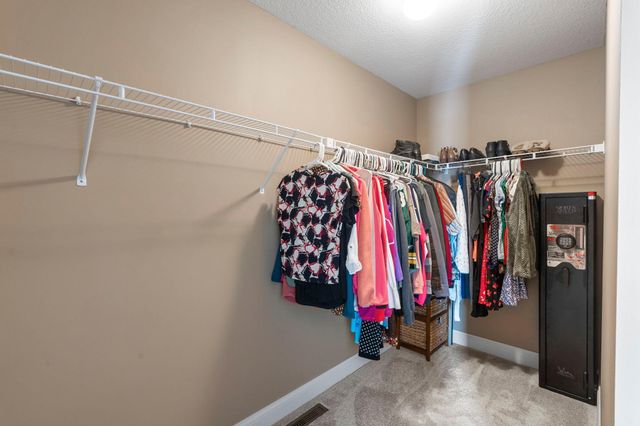 982 Inspiration Parkway N, Bayport, MN 55003