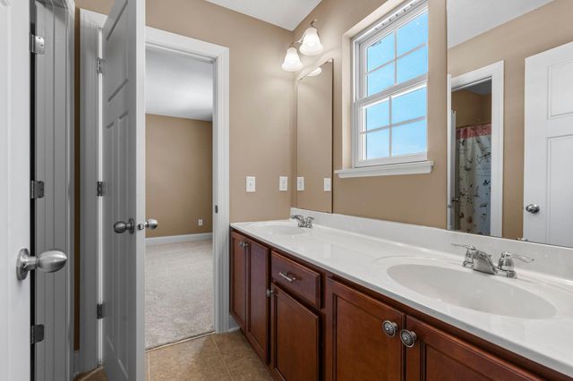 982 Inspiration Parkway N, Bayport, MN 55003