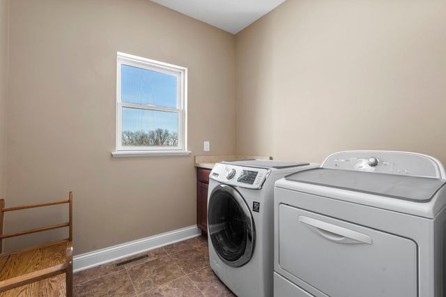 982 Inspiration Parkway N, Bayport, MN 55003