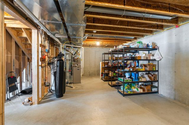 982 Inspiration Parkway N, Bayport, MN 55003