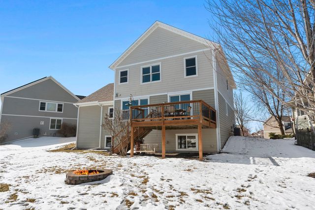 982 Inspiration Parkway N, Bayport, MN 55003