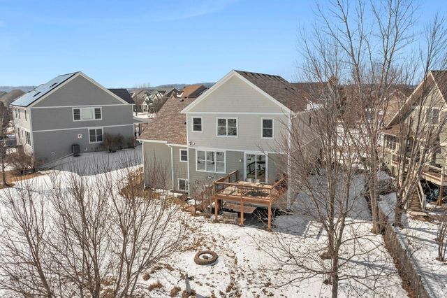 982 Inspiration Parkway N, Bayport, MN 55003