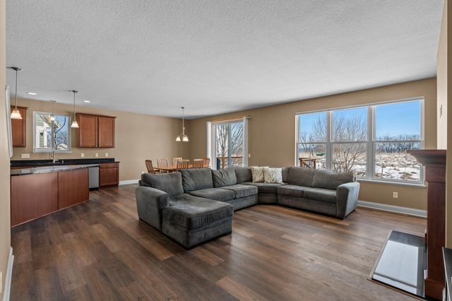 982 Inspiration Parkway N, Bayport, MN 55003