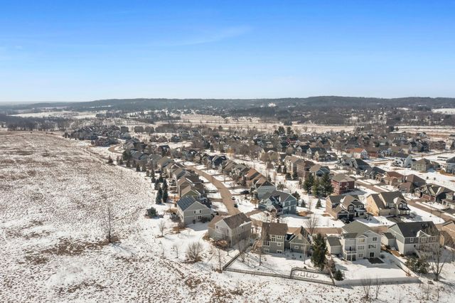 982 Inspiration Parkway N, Bayport, MN 55003