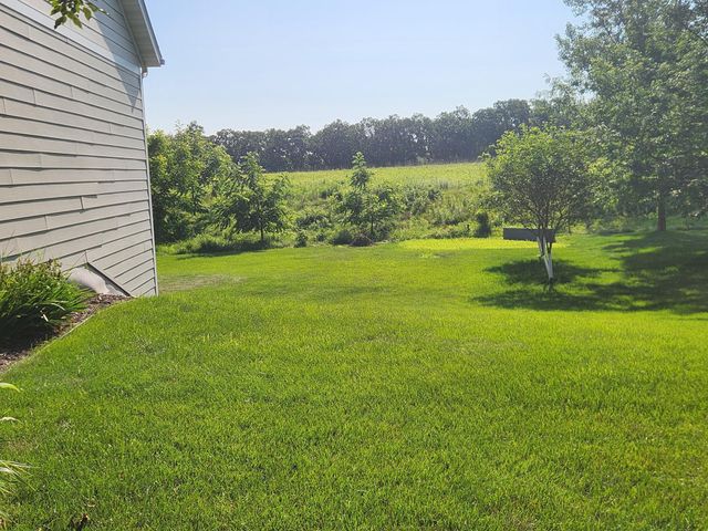 982 Inspiration Parkway N, Bayport, MN 55003