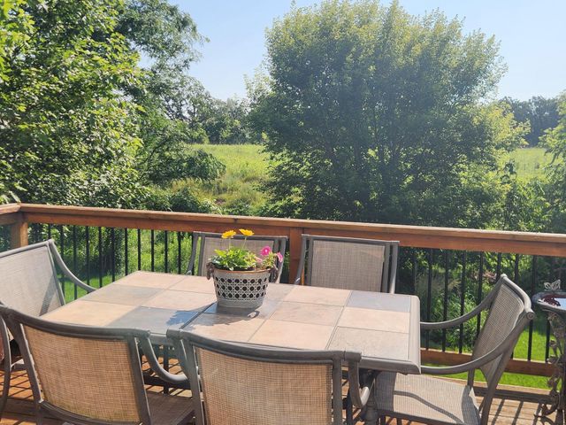 982 Inspiration Parkway N, Bayport, MN 55003