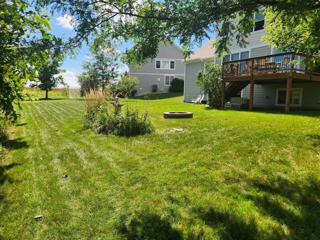 982 Inspiration Parkway N, Bayport, MN 55003