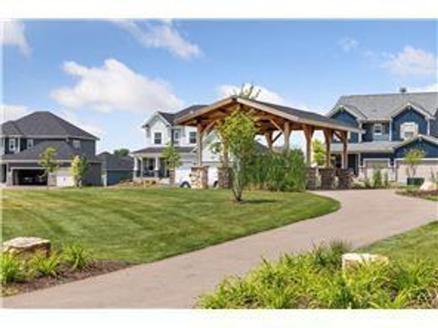 982 Inspiration Parkway N, Bayport, MN 55003