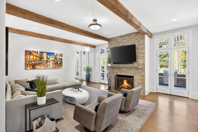 11 Leighton Court, Sandy Springs, GA 30327