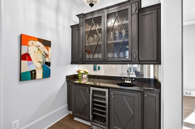 11 Leighton Court, Sandy Springs, GA 30327