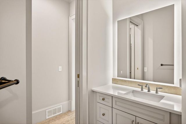 11 Leighton Court, Sandy Springs, GA 30327