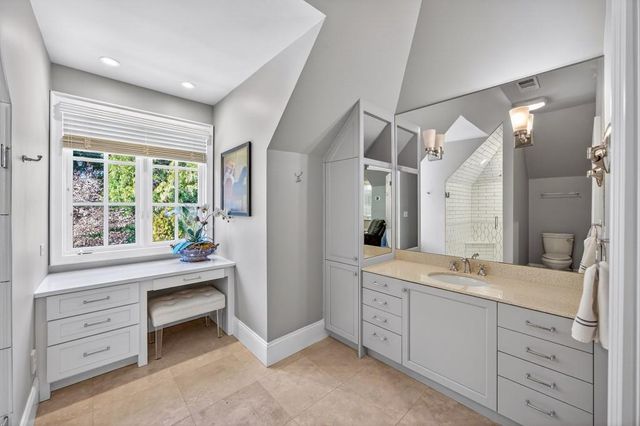 11 Leighton Court, Sandy Springs, GA 30327