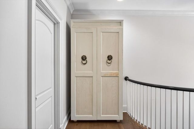 11 Leighton Court, Sandy Springs, GA 30327