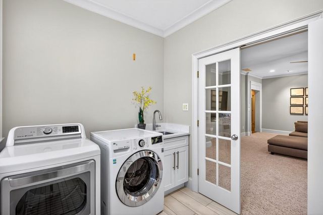 11 Leighton Court, Sandy Springs, GA 30327