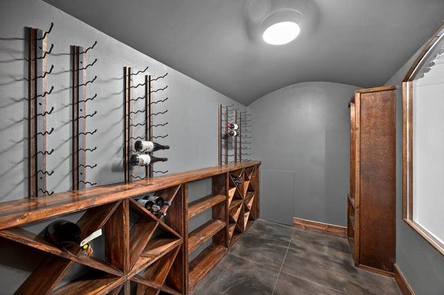 11 Leighton Court, Sandy Springs, GA 30327