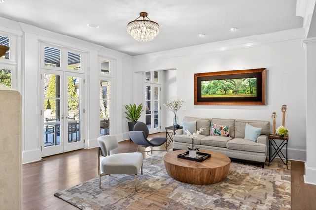 11 Leighton Court, Sandy Springs, GA 30327