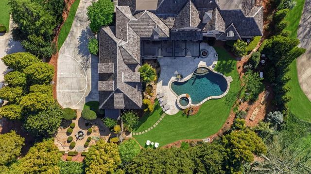 11 Leighton Court, Sandy Springs, GA 30327