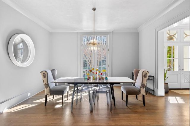 11 Leighton Court, Sandy Springs, GA 30327