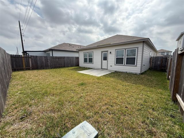 331 Century Farm Drive, Crosby, TX 77532