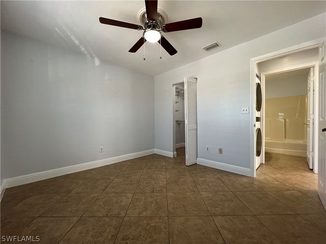 5270 Treetops DR J201, Naples, FL 34113