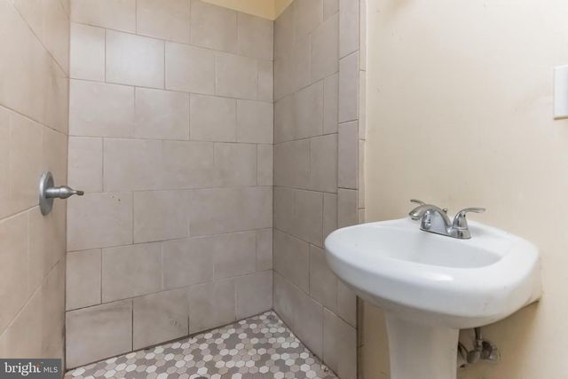 133 LONGFELLOW ST NW, Washington, DC 20011