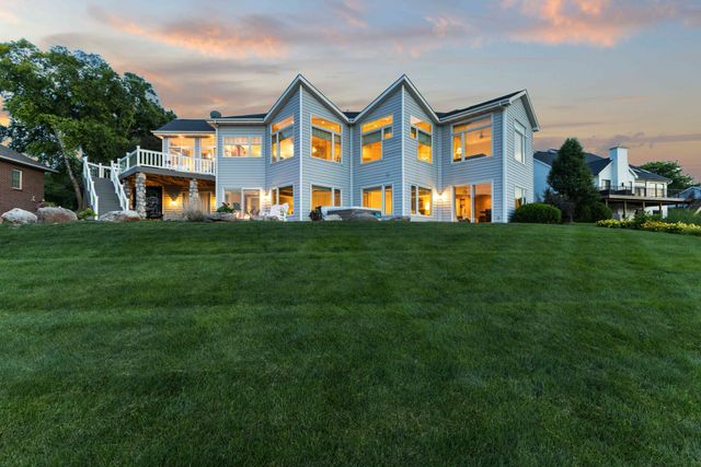 775 SE Southbranch Drive, Waukee, IA 50263