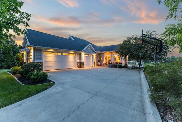 775 SE Southbranch Drive, Waukee, IA 50263