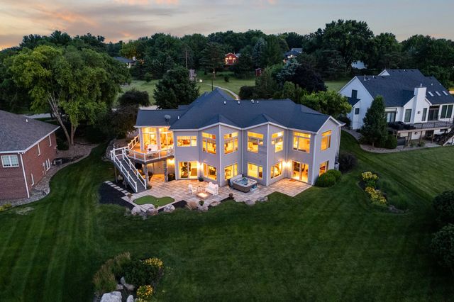 775 SE Southbranch Drive, Waukee, IA 50263