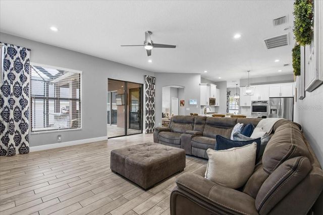 1007 SPLIT SILK STREET, Valrico, FL 33594