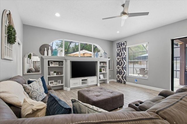 1007 SPLIT SILK STREET, Valrico, FL 33594