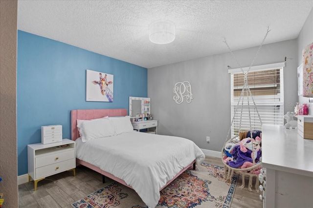 1007 SPLIT SILK STREET, Valrico, FL 33594