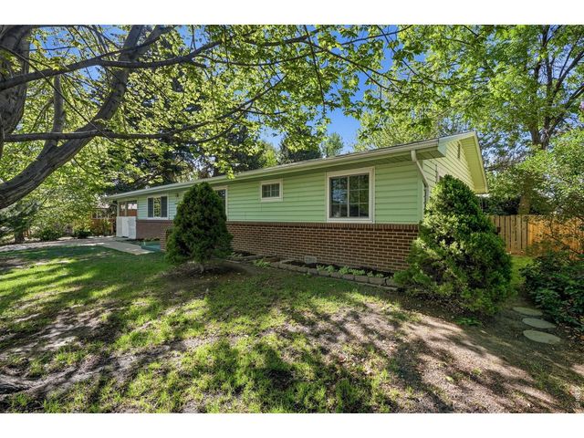 1413 Sharpe Pl, Longmont, CO 80501